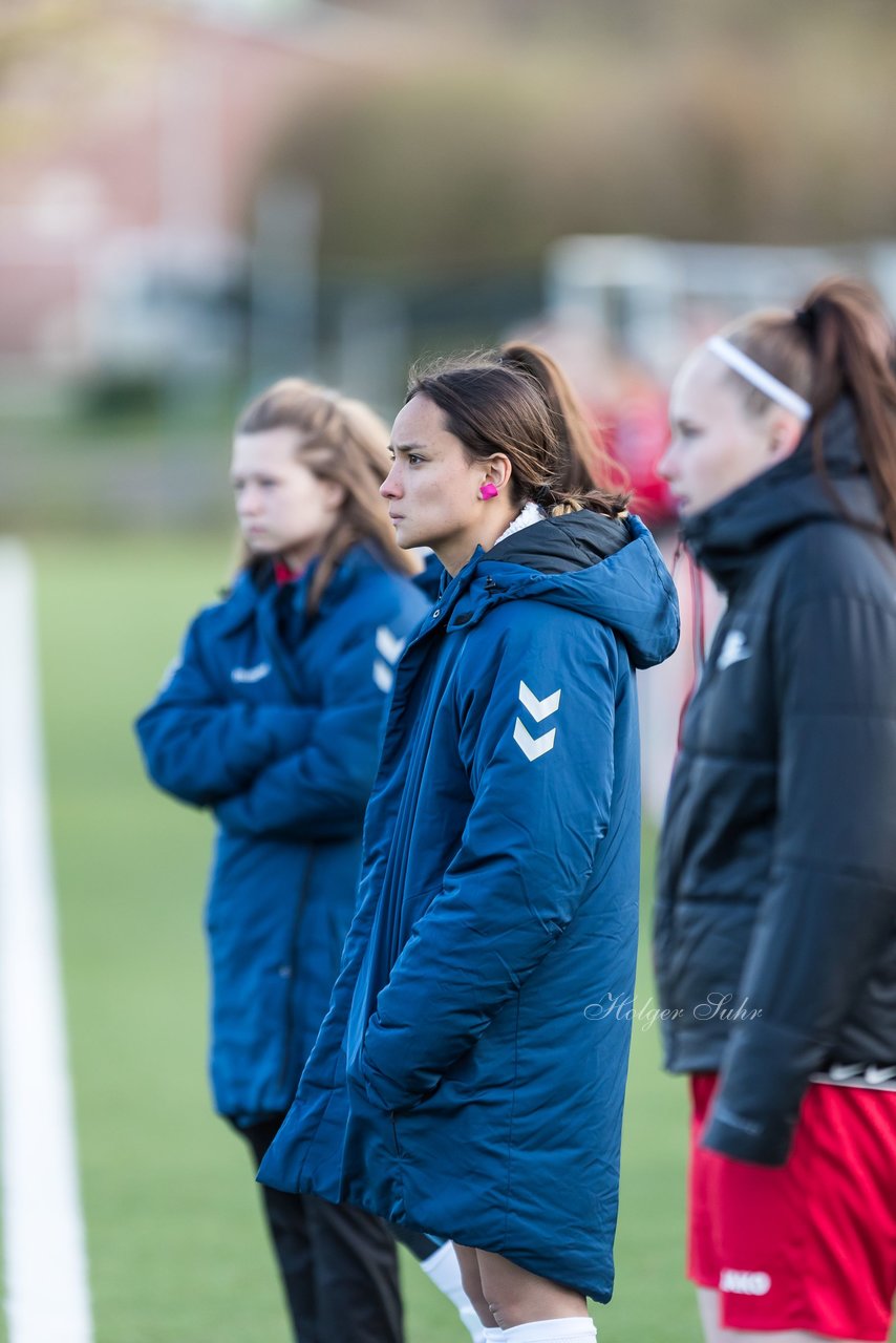 Bild 63 - wBJ SV Wahlstedt - TuS Tensfeld : Ergebnis: 0:1